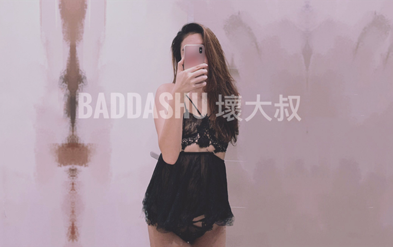 BadDaShu坏大叔 自拍与众多良家嫩妹淫乱视图BB一个比一个嫩丰乳肥臀有钱真好